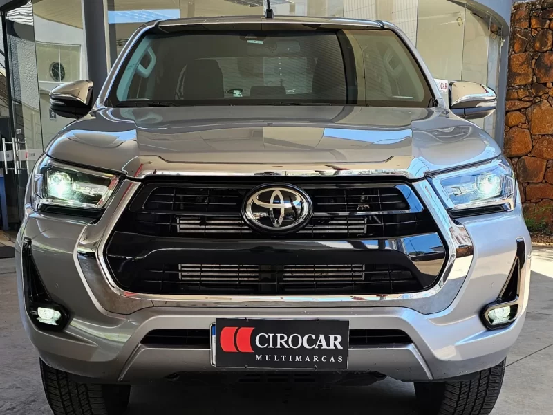 toyota-hilux-2-8-d4d-turbo-diesel-cd-srx-4x4-automatico-wmimagem13010747231